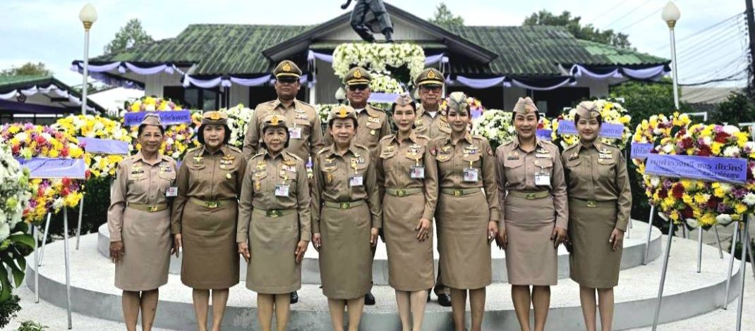 พิธีวางพวงมาลาอนุสรณ์สถานวีรชนค่ายเสนีย์รณยุทธ ประจำปี 2568