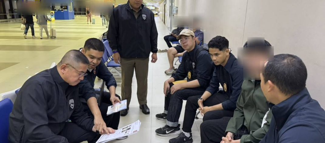 ตม.รวบหนุ่มอิเหนา ตัวการใหญ่ไฮบริดสแกมเมอร์ข้ามทวีปคารีสอร์ทหรูภูเก็ต