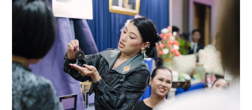 กรมการพัฒนาชุมชน จัดกิจกรรม Coaching ผ้าลายพระราชทานและงานหัตถกรรม ประจำปี 2569