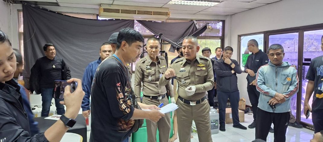 ตำรวจนครบาลบุกทลายโรงงานลอบผลิต “สารสกัดกัญชา” กลางพื้นที่บางบอน รวบ 7 ผู้ต้องหาชาวเวียดนาม