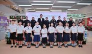 สนร.นทพ. จัดพิธีมอบประกาศนียบัตรและเงินรางวัลแก่เยาวชนผู้ชนะการประกวดภาพวาดระบายสี “พระราชินีไทย รอยยิ้มแห่งแผ่นดิน”