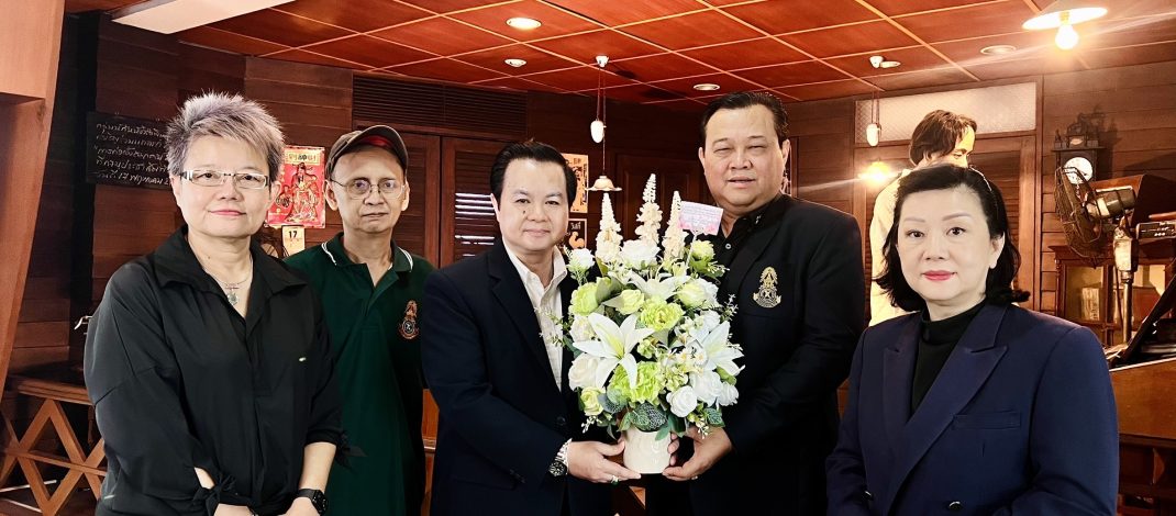 อนันต์ นิลมานนท์ นายก สนท. มอบหนังสือแต่งตั้ง “ดร.ชัชวาล เผ่าสวัสดิ์” เป็นที่ปรึกษาสมาคม พร้อมให้สัมภาษณ์ทิศทางการพัฒนาสมาคมในวาระ 3 ปี