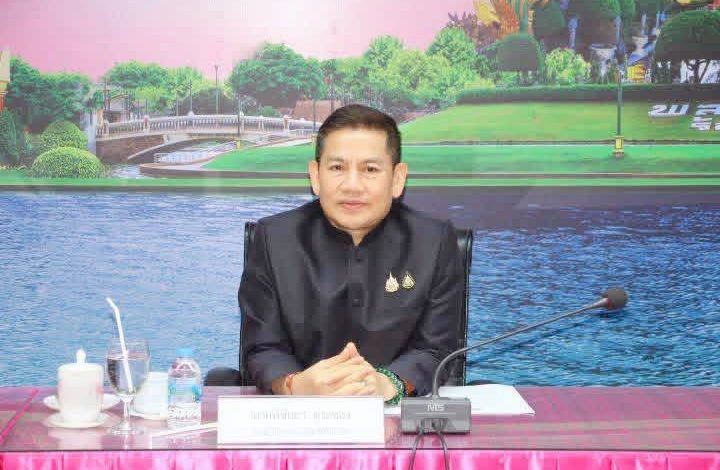 ร้อยเอ็ด ประชุมคณะทำงานเตรียมสถานที่และพิธีการถวายดอกไม้จันทน์ เดินหน้าความพร้อมสมพระเกียรติ