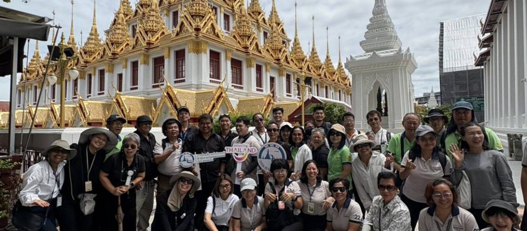 ชมรมมัคคุเทศก์ภาษาสเปน ททท.ร่วมกิจกรรมวอคกี้งทัวร์ เดินชมเกาะรัตนโกสินทร์ เดินเมืองเก่า “เกาะรัตนโกสินทร์”
