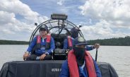 ศรชล.สุราษฎร์ธานีนำเรือขับเคลื่อนผิวน้ำด้วยกำลังลม (Air boat) ลงพื้นที่เฝ้าระวังป้องกันมิให้มีการทำประมงผิดกฎหมาย