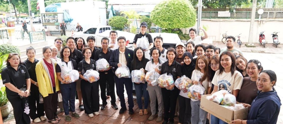 กยท. จัดถุงยังชีพ 200 ชุด รุดลงพื้น แจกจ่าย พร้อมส่งกำลังใจแก่ผู้ประสบภัยน้ำท่วมในเขตบึงกุ่ม