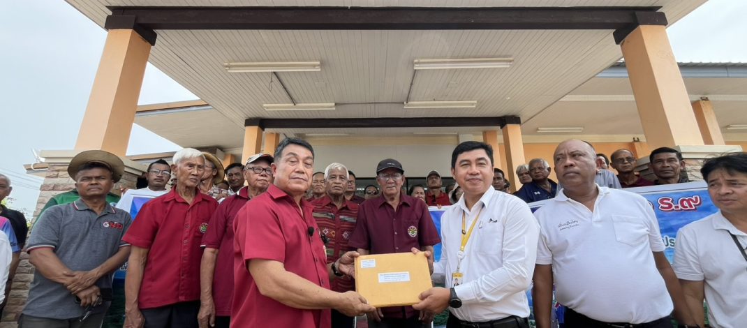 เกษตรกรบ้านตาขุน รวมตัวยื่นหนังสือผ่านเขื่อนเชียวหลาน ทวงโครงการชลประทานระบบท่อเพื่อการเกษตร