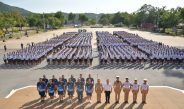 ศูนย์ฝึกทหารใหม่ กองทัพเรือ นำทหารใหม่ 2,000 นาย วิ่งทัศนศึกษา รร.ชุมพลฯ จุดประกายเส้นทาง “นักเรียนจ่าทหารเรือ”