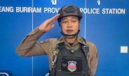 บุรีรัมย์ เผยนาทีสยบสาวเพี้ยนกระโดดสระน้ำโรงแรม ตร เผยต้องเอาใจจึงยอมกลับบ้าน